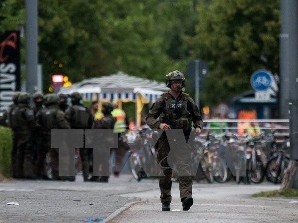 Những kẻ cực đoan tổ chức tấn công người nước ngoài ở Đức