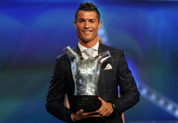 Đổi ý, Xavi khen Ronaldo hay nhất thế giới