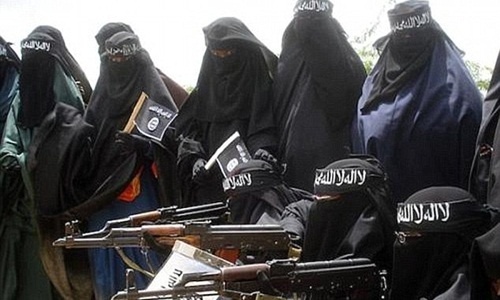 IS cải trang thành phụ nữ để vận chuyển vũ khí