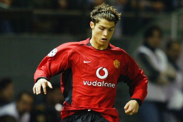 Gary Neville: “C.Ronaldo từng bị bắt nạt ở MU”