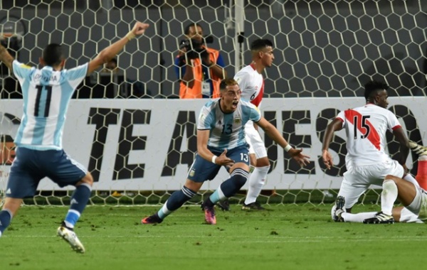 Thiếu vắng Messi, Argentina hòa thất vọng Peru