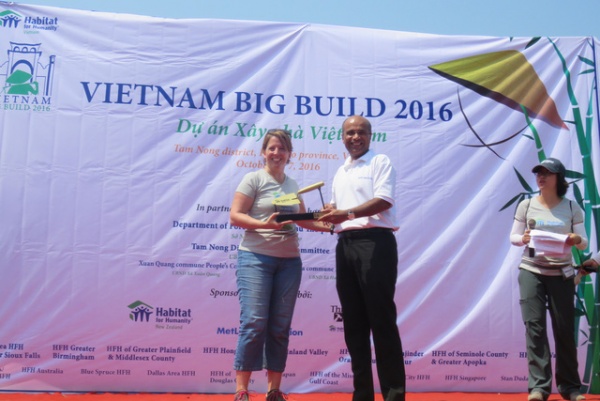 BIDV Metlife chung tay xây thêm mái ấm cho hộ nghèo tỉnh Phú Thọ