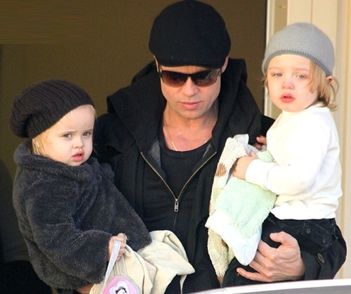 Con gái Brad Pitt cầu xin được về nhà với cha