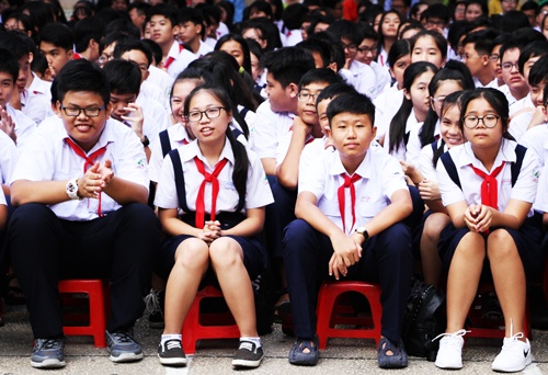 Nhiều trường Sài Gòn lúng túng vì lại được dạy thêm