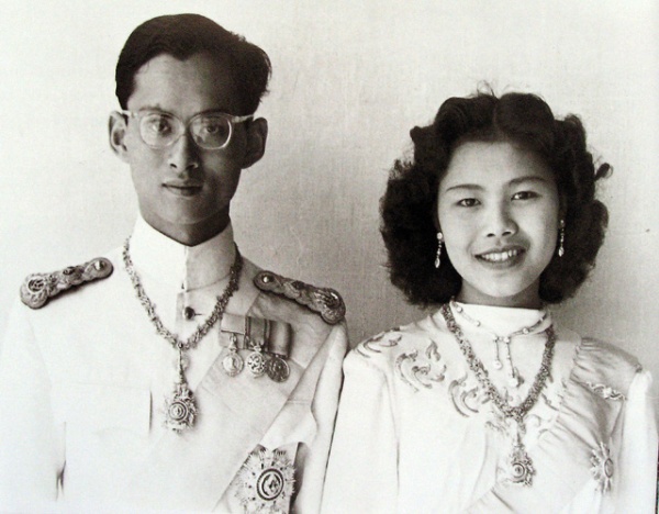 Những câu chuyện đi vào huyền thoại của Quốc vương Thái Lan