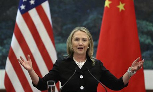 Bà Clinton từng dọa bao vây Trung Quốc bằng tên lửa