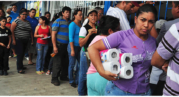 Lạm phát ở Venezuela có thể phi mã lên mức 1.500% trong năm 2017