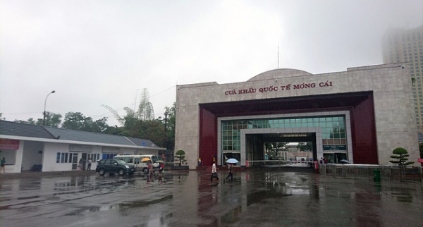 Bão suy yếu sớm, Quảng Ninh may mắn "thoát" bão