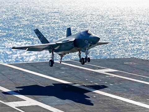 Mỹ phát triển hệ thống hạ cánh tự động mới cho F-35