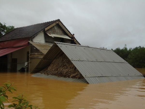 Hà Tĩnh mất 6 người và gần 1.000 tỷ đồng trong trận mưa lũ lịch sử