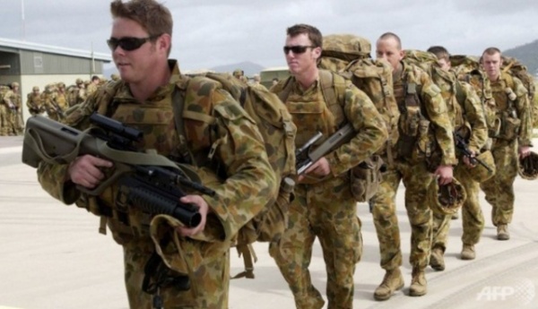 Australia bất an vì quân phục “Made in China”