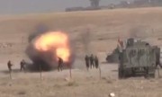 Bị bao vây, phiến quân IS kích nổ đai bom tự sát