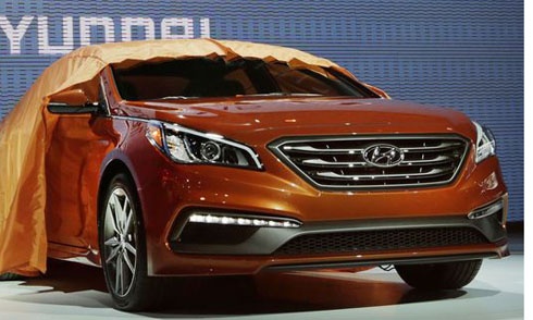 Hyundai triệu hồi Sonata do lỗi cửa sổ trời
