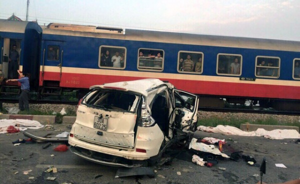 Danh tính nạn nhân vụ tàu hỏa tông ô tô khiến 7 người thương vong