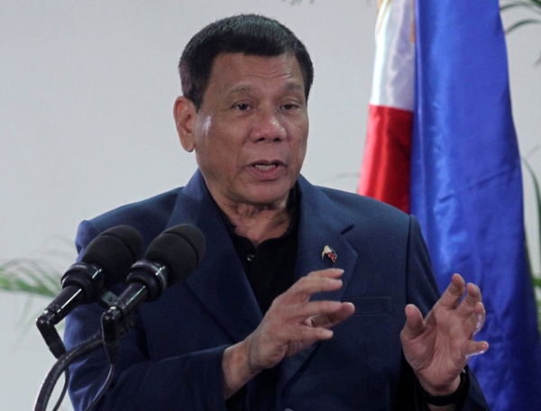 Tổng thống Philippines bất ngờ dịu giọng với Mỹ trước chuyến thăm Nhật Bản