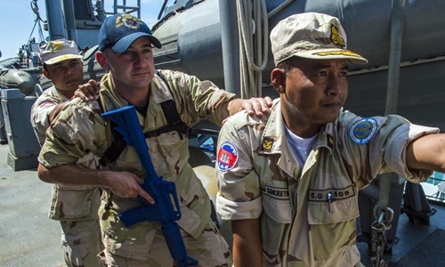 Mỹ - Campuchia sắp tập trận bắn đạn thật trên biển