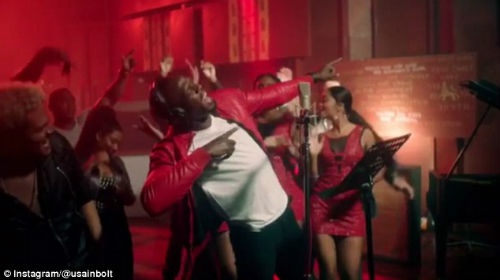 Usain Bolt trổ tài ca hát khiến fan bất ngờ