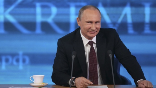Tổng thống Putin đạt tín nhiệm cao kỷ lục năm 2016