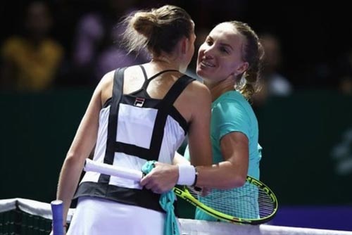 Bán kết WTA Finals: “Ngựa ô” và kẻ thống trị