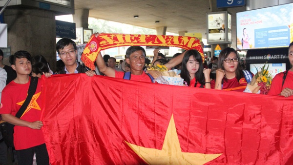 U19 Việt Nam rạng rỡ về nước sau chiến công lịch sử