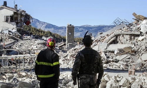 Động đất mạnh nhất 36 năm ở Italy san phẳng nhà thờ 600 tuổi