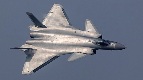 Truyền thông Trung Quốc tung hô tiêm kích J-20 là sát thủ diệt F-22 Mỹ