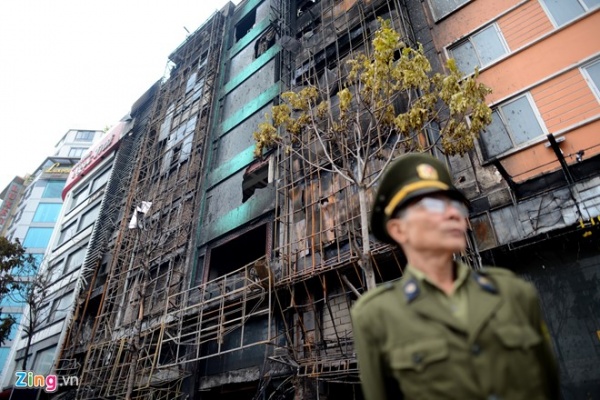 Cảnh đổ nát sau vụ cháy quán karaoke Trần Thái Tông