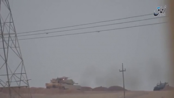 IS dùng tên lửa Nga bắn tan xe tăng Mỹ