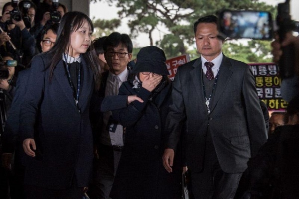 Hàn Quốc mở rộng điều tra vụ bê bối liên quan tới Tổng thống Park Geun-hye