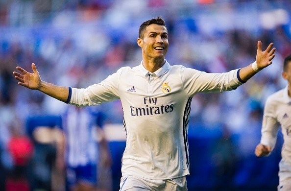 Ronaldo ký hợp đồng mới với Real tuần tới