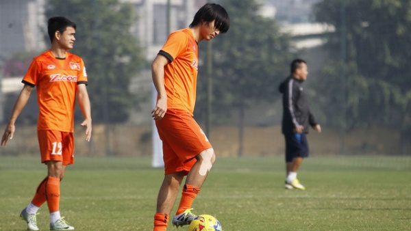 Không gia hạn hợp đồng với đội bóng Nhật, Tuấn Anh và Công Phượng trở lại V-League