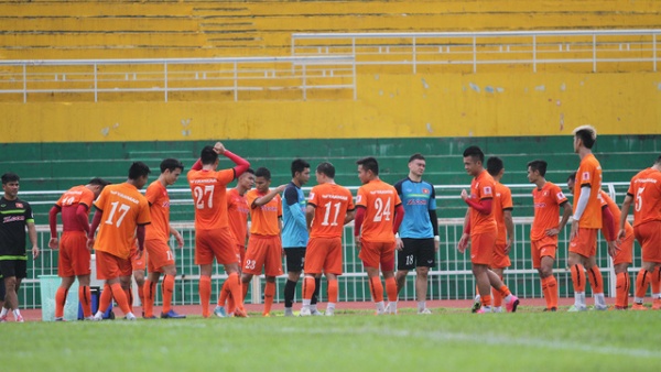 Đội tuyển Việt Nam có mặt tại Cần Thơ, chuẩn bị cho trận đấu với Avispa Fukuoka