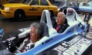 Donald Trump từng ngồi xe đua lao xuyên New York