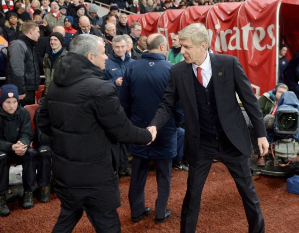 Trước trận MU - Arsenal: Đừng dùng tình cảm với Mourinho!