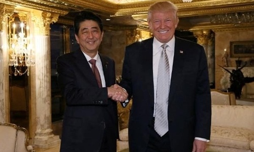 Trump lại bỏ rơi báo chí Mỹ trong cuộc gặp Thủ tướng Nhật