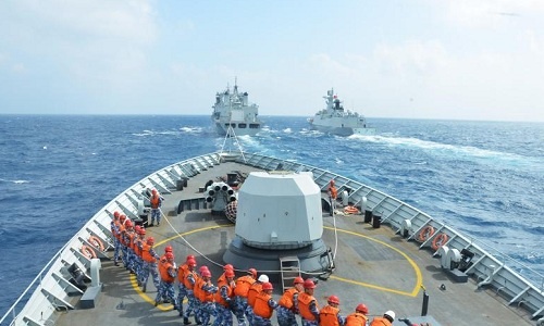 Khu trục hạm Trung Quốc tập trận tại Biển Đông