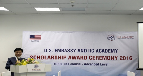 Học bổng danh giá từ Đại sứ quán Hoa Kỳ và Học viện IIG “truyền lửa cho những giấc mơ Mỹ”