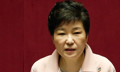 Tổng thống Hàn Quốc từ chối thẩm vấn trực tiếp về bê bối