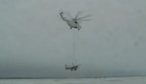 Video trực thăng lớn nhất thế giới giải cứu máy bay mắc cạn hot trên mạng XH