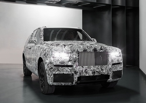 SUV siêu sang Rolls-Royce Cullinan lộ ảnh đầu tiên