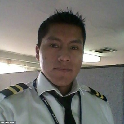 Tiếp viên sống sót vụ máy bay rơi tuyệt vọng gọi tên đồng nghiệp