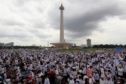 200.000 người biểu tình đòi bắt thị trưởng Jakarta
