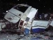 Xe bus và xe tải đâm nhau kinh hoàng, 9 em bé chết thảm