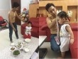 Sao Việt 24h qua: Chồng trẻ chăm sóc con, cơm nước chu đáo khi Khánh Thi ốm