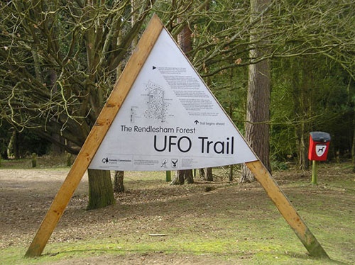 Sĩ quan Mỹ nghỉ hưu lần đầu lên tiếng về vụ chạm trán UFO trong rừng