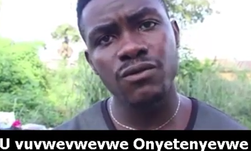 Video "bật khóc vì không đánh vần được tên chàng châu Phi" hot trong ngày