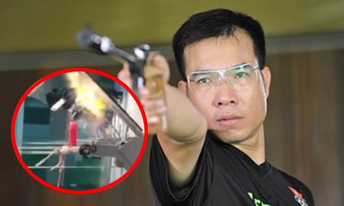 Video "Hoàng Xuân Vinh bắn tắt ngọn nến cách 10 mét" hot trong ngày