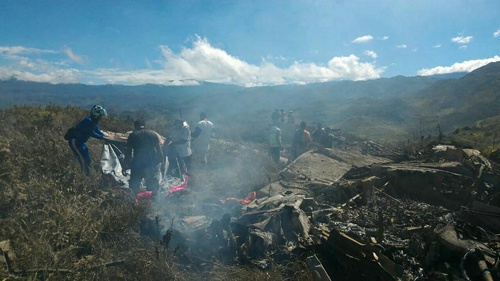 Máy bay không quân Indonesia đâm vào núi, 13 người thiệt mạng