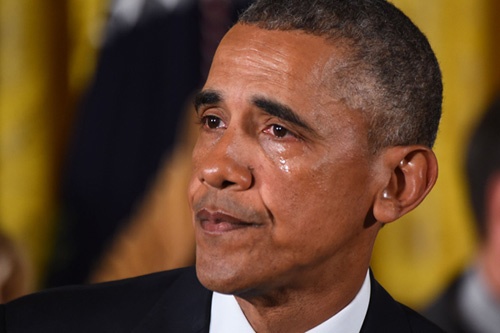 Tổng thống Obama khóc khi nói lời chia tay các nhân viên