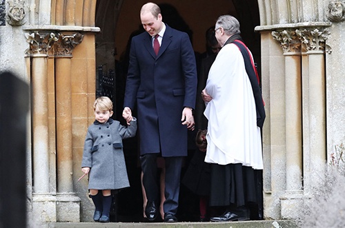 Áo khoác hoàng tử George mặc dịp Giáng sinh cháy hàng trong vài giờ